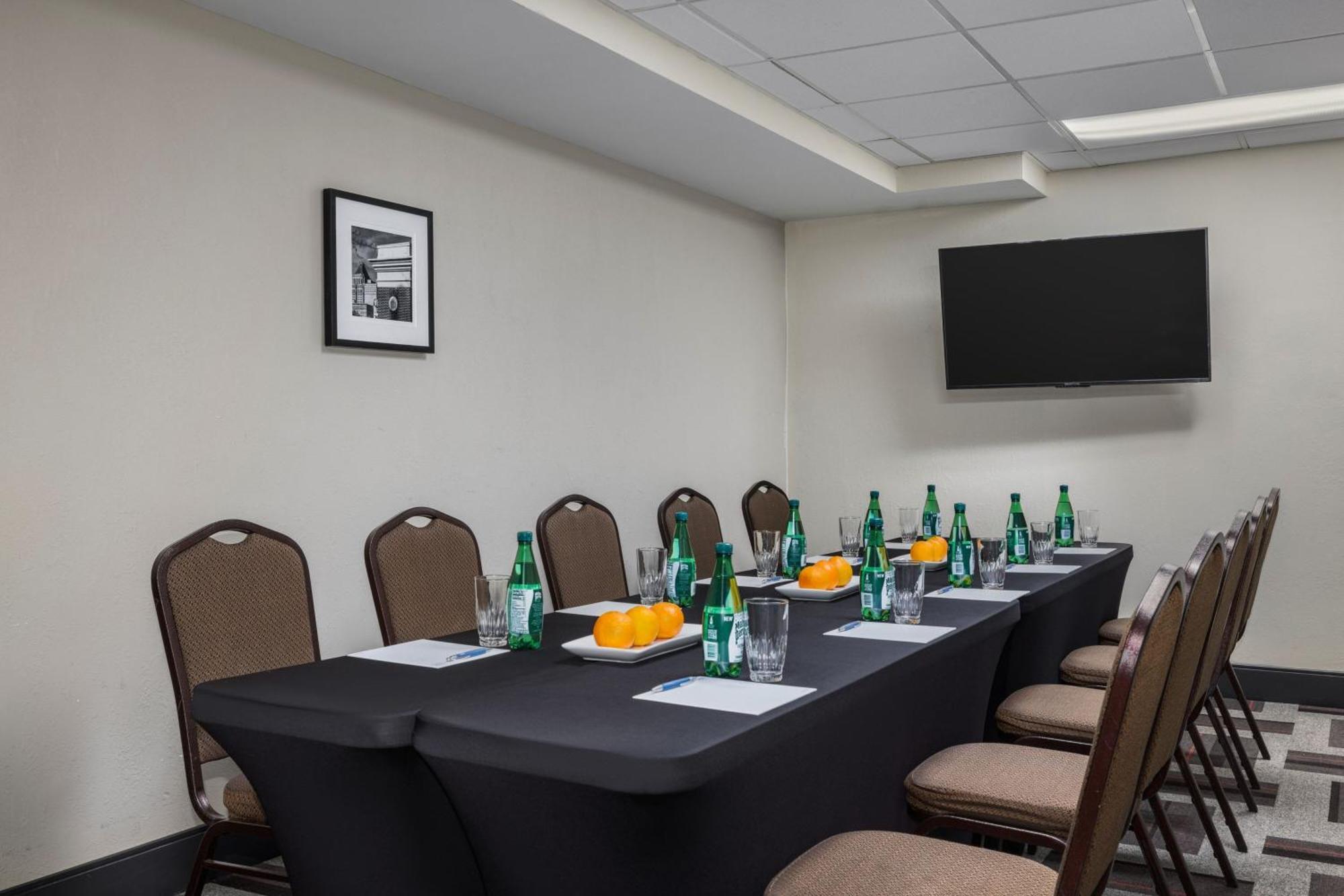 Four Points By Sheraton Greensboro Airport Dış mekan fotoğraf