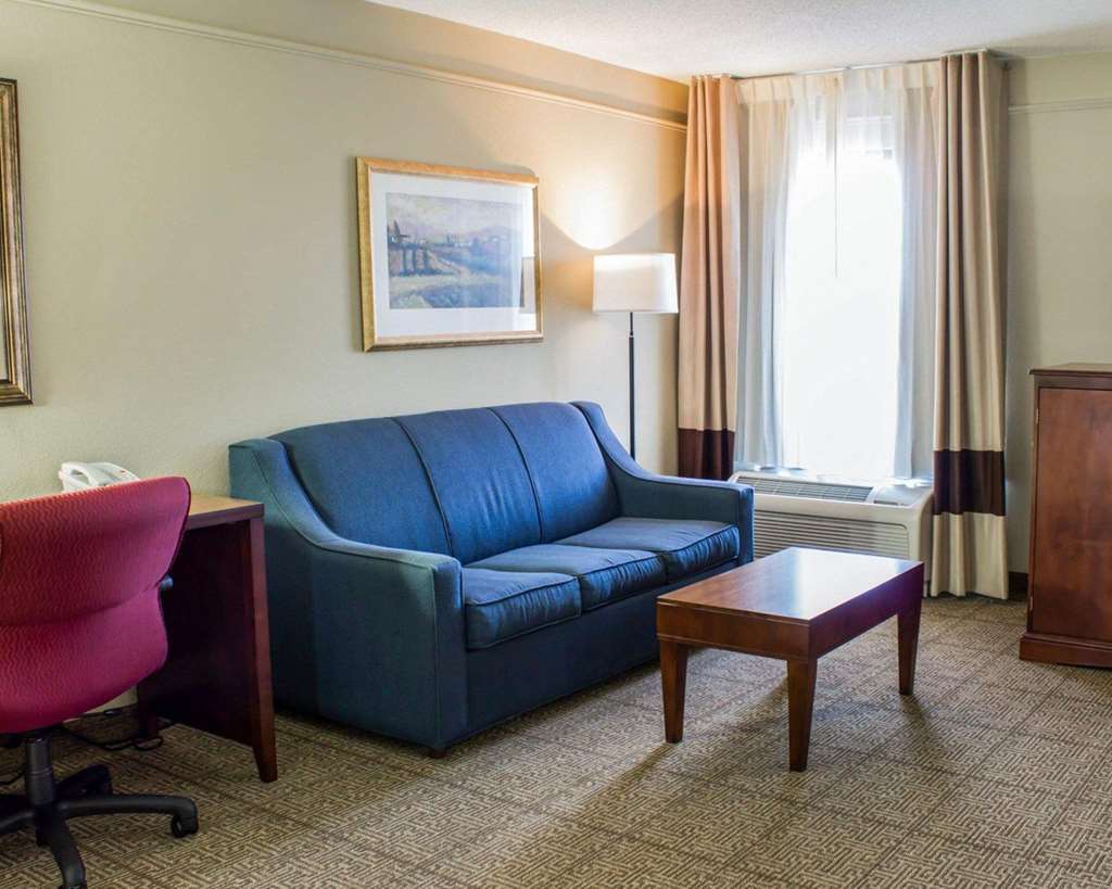 Four Points By Sheraton Greensboro Airport Oda fotoğraf